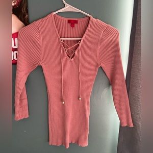 Jennifer Lopez half long sleeve